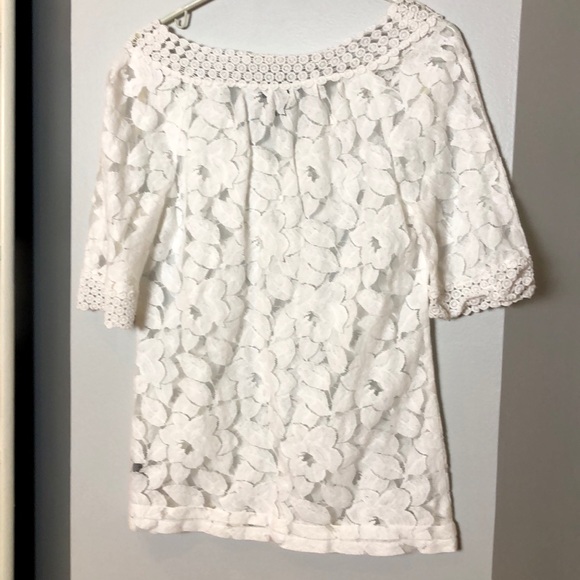Lace white top never worn - Picture 3 of 3